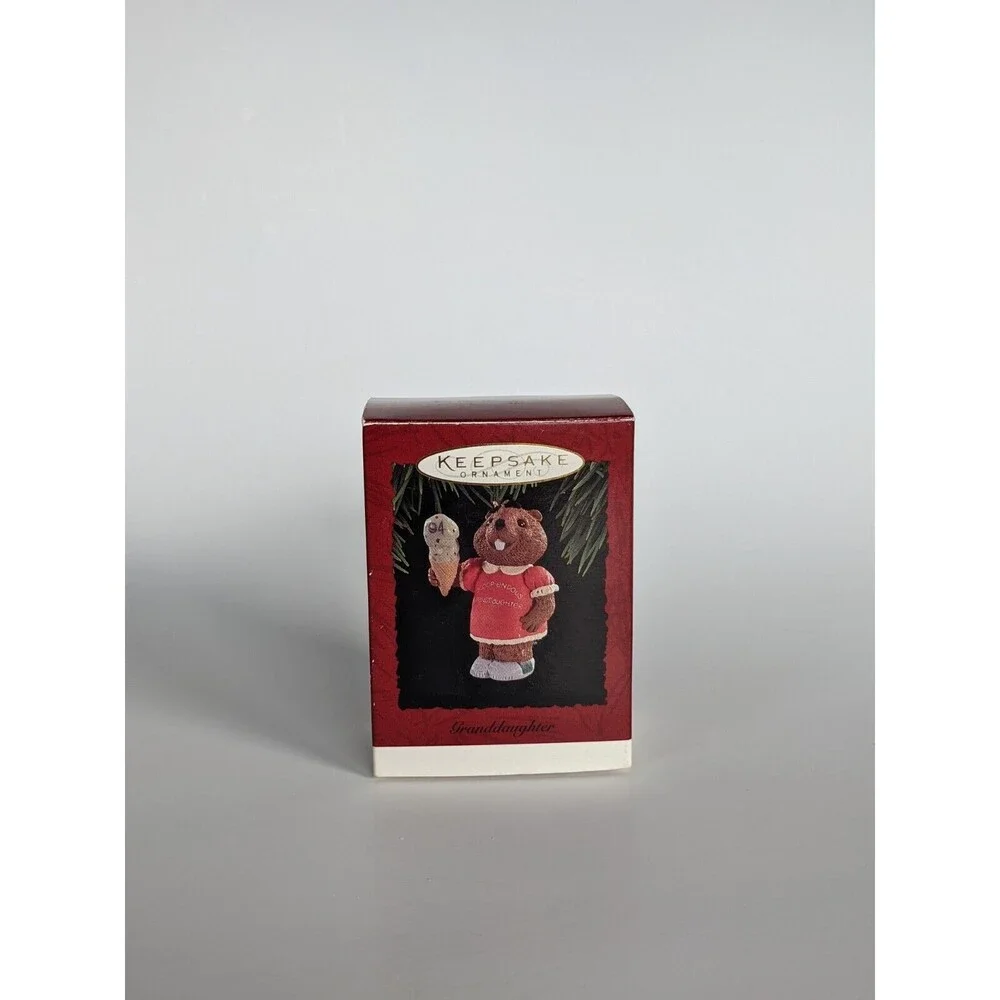 VTG 1994 Hallmark Keepsake Ornament Scoop-endous Granddaughter‎ Beaver Ice Cream